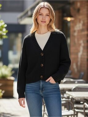525 America Black Cropped Cardigan Button Front Knit Sweater Size M